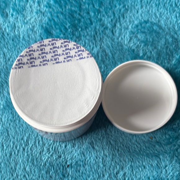 First Aid Beauty Ultra Repair Cream -Sealed/ Brand New - Picture 5 of 6